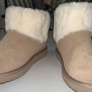 Koolaburra Tan Suede Winter Boots